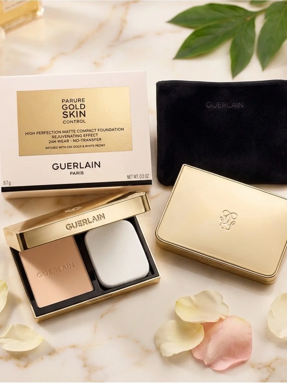 Guerlain Parure Gold Skin Control High Perfection Matte Powder Foundation 0N